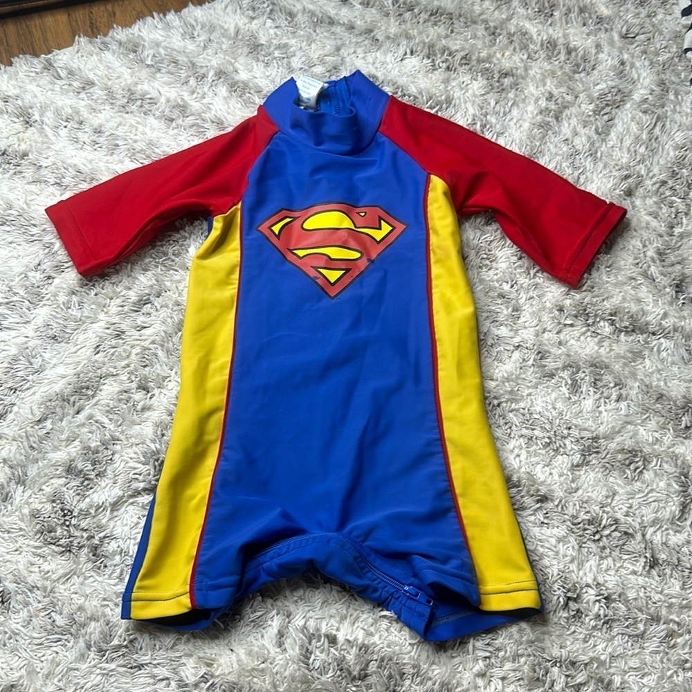 🍄Superman rash guard baby boy 0 to 12 months 84% nylon 16% Lycra